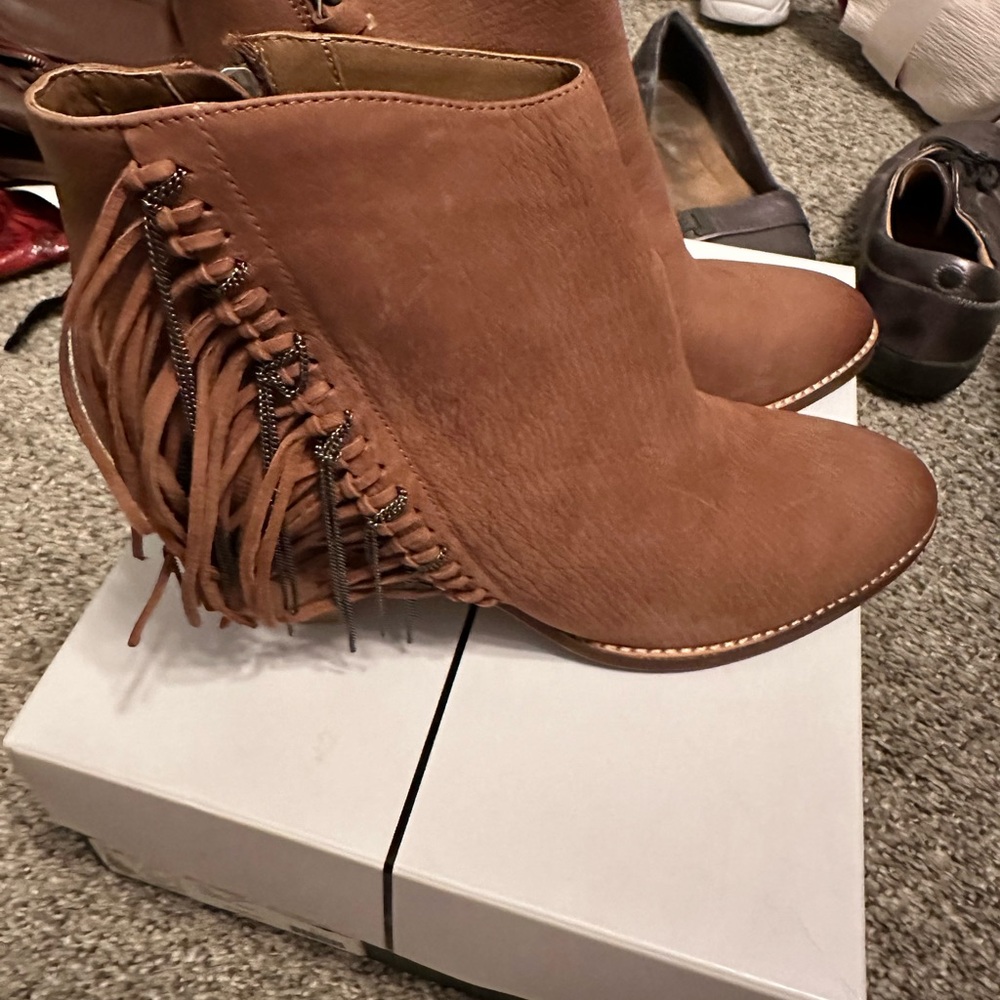 Juneau booties - Picture 2 of 3